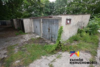 Na sprzedaż garaż o powierzchni 18 m2 zlokalizowany w Zielonej Górze na Osiedlu Morelowym. Garaż murowany z bramą drewnianą, znajduje się w kompleksie garaży, dojazd drogą utwardzoną- wjazd od ul. Sł…