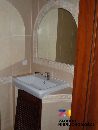 Oferujemy Państwu do wynajęcia lokal użytkowy o pow. 110m2 w ścisłym centrum Zielonej Góry. - 2