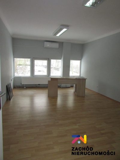 Oferujemy na wynajem kompleks biur o łącznej powierzchni 223m2. - 3