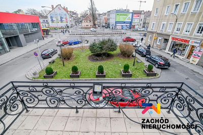 Z przyjemnością prezentujemy Państwu wyjątkową ofertę nieruchomości w samym sercu miasta, przy ulicy Generała Władysława Sikorskiego 9. Ta lokalizacja to doskonałe miejsce na rozwijanie działalności… - 2