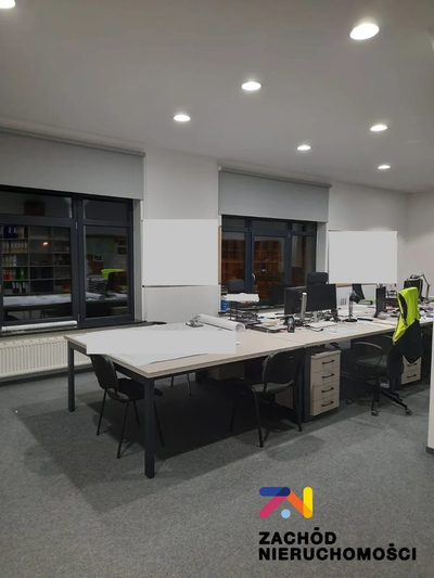 Przedstawiamy Państwu do wynajęcia ofertę lokalu znajdującego się w bezpośrednim sąsiedztwie centrum miasta o pow. 65,00 m.kw. z bardzo dobrym dojazdem w pięknym utrzymanym w stylu loftowym budynku. - 4