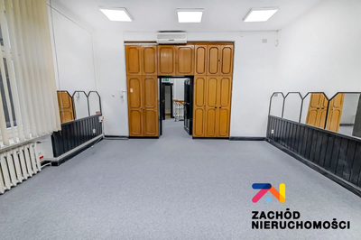 Mamy przyjemność zaprezentować Państwu lokal użytkowy w samym centrum miasta przy ul.  Generała Władysława Sikorskiego 9. - 3