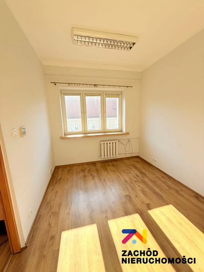 Posiadamy w swojej ofercie do wynajęcia lokal biurowy o powierzchni 24,91m2. - 4