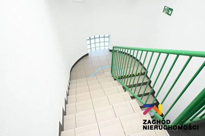 Do wynajęcia atrakcyjny lokal użytkowy położony na pierwszym piętrze przy ul. Wrocławskiej - jednej z głównych ulic Zielonej Góry. - 2
