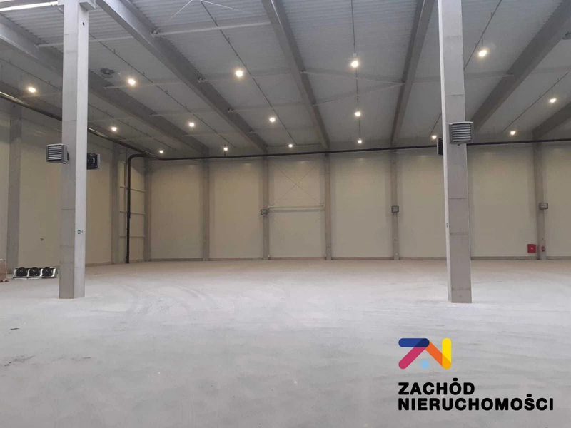 Do wynajęcia część budynku- hala magazynowa o powierzchni 2767 m2 plus możliwa część biurowa o łącznej powierzchni 335 m2 (po 167,5 m2 na dwóch kondygnacjach parter i piętro). Obiekt murowany przyleg… - 165670227-1l.jpg