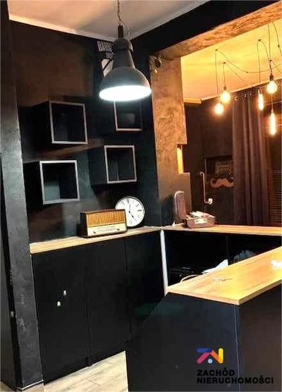 Lokal do wynajęcia położony na parterze w centrum miasta. - 3