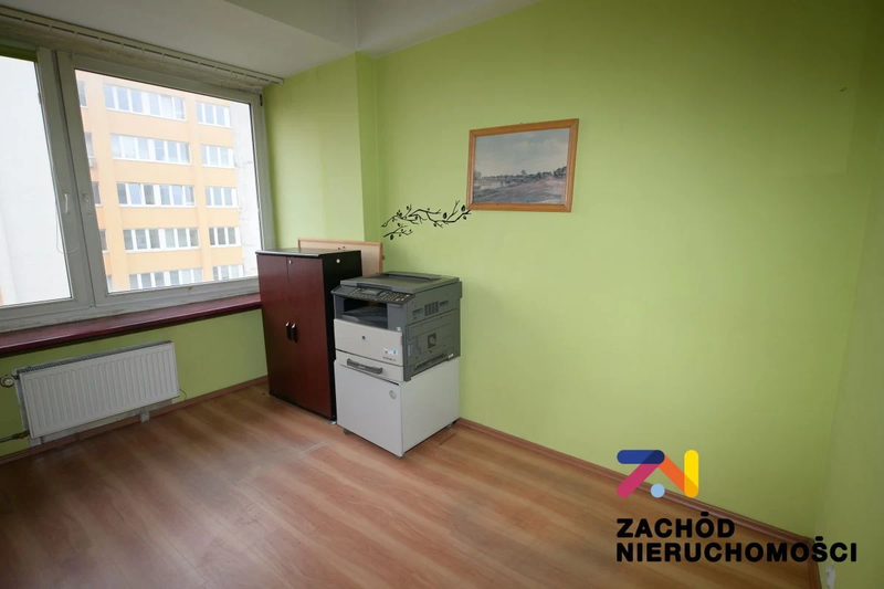 Do wynajęcia pomieszczenie biurowe składające się z dwóch pokoi o łącznej powierzchni 24m2. Każdy pokój po 12m2. - 165480227-1l.jpg