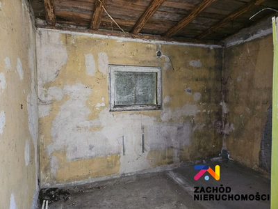 Przedstawiamy Państwu ofertę sprzedaży nieruchomości gruntowej, na której posadowiony jest budynek mieszkalny oraz gospodarczy (warsztat i garaż). Wszystkie budynki wymagają remontu kapitalnego bądź… - 5