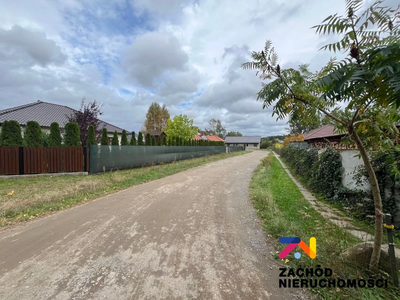 Oferujemy Państwu kompleks działek, który zlokalizowany jest w miejscowości Słone, teren objęty miejscowym planem zagospodarowania przestrzennego.