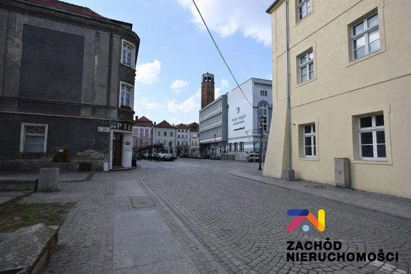 Na sprzedaż unikalna działka w samym sercu Kożuchowa!  Ta wyjątkowa oferta obejmuje dwie przyległe nieruchomości o numerach 488/4 i 488/5 i powierzchni 252m2. - 165710227-1l.jpg