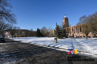 Na sprzedaż bardzo atrakcyjna działka inwestycyjna o powierzchni 5739 m2 usytuowana w centrum Gubina, przy skrzyżowaniu ulic Zygmunta Starego i Westerplatte, w bardzo bliskiej odległości od polsko- n… - 5
