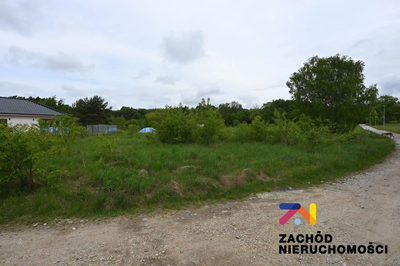 Na sprzedaż działka o powierzchni 901 m2 usytuowana w Drzonkowie zlokalizowana w niedalekiej odległości od lasu, na nowo rozwijającym się osiedlu. - 3