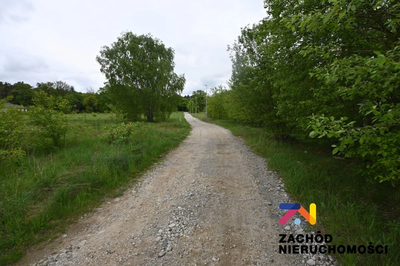 Na sprzedaż działka o powierzchni 901 m2 usytuowana w Drzonkowie zlokalizowana w niedalekiej odległości od lasu, na nowo rozwijającym się osiedlu. - 2