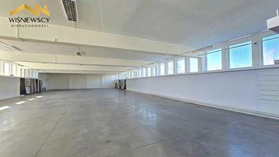 Sala 400 m² + boksy usługowe przy Królewieckiej - 2