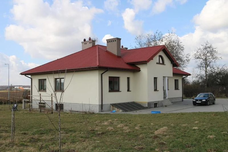 Piękny dom, duża działka, garaż - 93772989.jpg