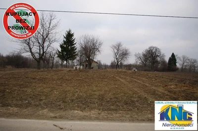 Działka budowlana w miejscowości Moszna, położona przy drodze asfaltowej. Działka o regularnych wymiarach, do wydzielenia z większej. Działka jest częściowo uzbrojona (konieczność budowy szamba). W p…