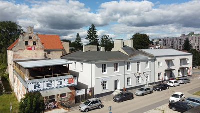 Restauracja "REJS" ul. Portowa 2 w Puławach.