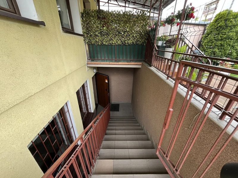 Lokal 75 m2 (wynajem) ul. Kołłątaja w Puławach. - 105860003.jpg
