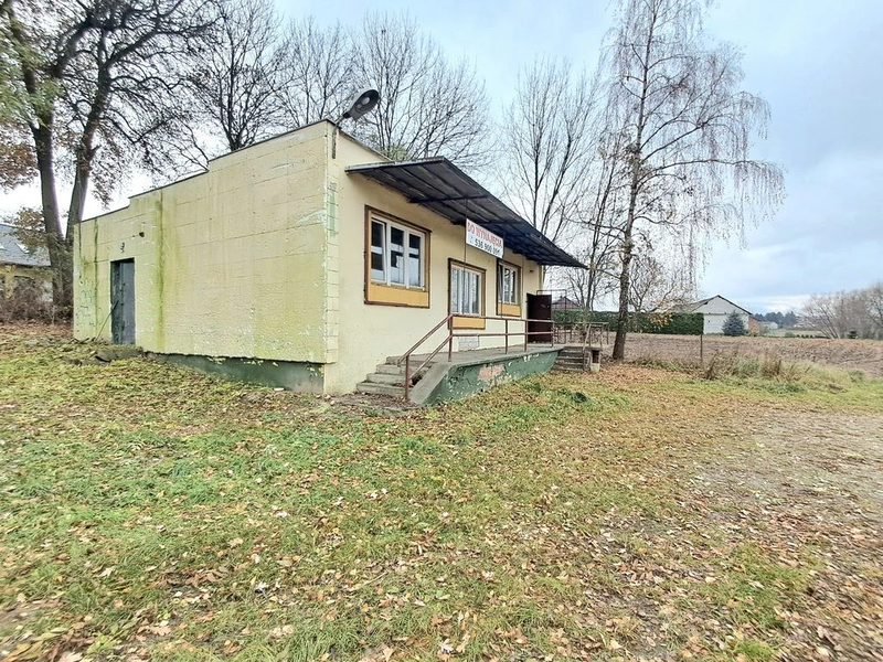 Lokal handlowo-usługowy na trasie Lublin-Nałęczów. - 107157585.jpg