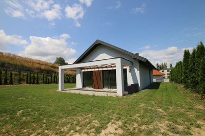 Dom, Dys, 1000 m2 działki, - 2