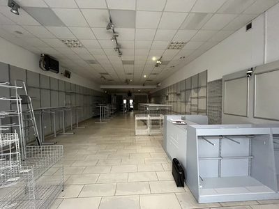Lokal handlowy 180 m kw.  w centrum Dęblina. - 4