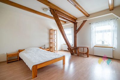 Dworek po renowacji, stadnina koni, duży potencjał - 4