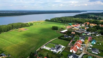 Willa 315 m2 z basenem i widokiem na jezioro
