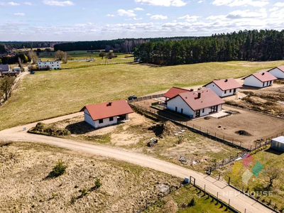 Dom parterowy 100 m2, działka 1561 m2
