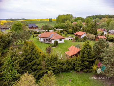 Posiadłość  z prywatnym stawem i pięknym ogrodem