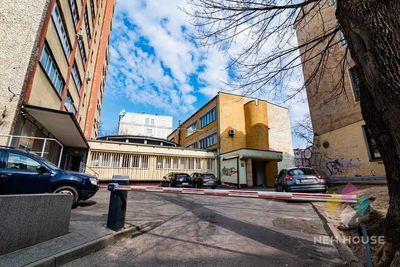 Lokal 367 m2, centrum, parter - 4