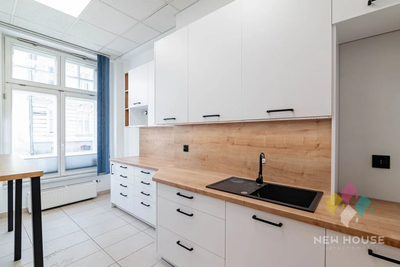 Śródmieście, lokal na parterze, 200 m2, witryna - 4