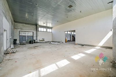 Hala 1087 m2 , przy zjeździe z DK16, pełne media - 5