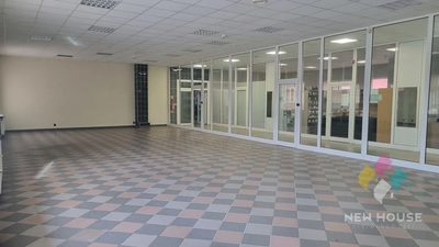 Gracja - lokal handlowo-biurowy 172 m2 - 3