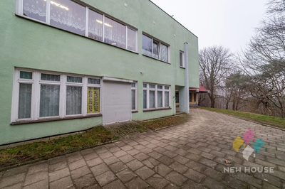 Mrągowo, przestronny lokal, pow.168m2 niski parter - 3
