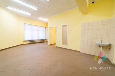 Mrągowo, przestronny lokal, pow.168m2 niski parter - 2