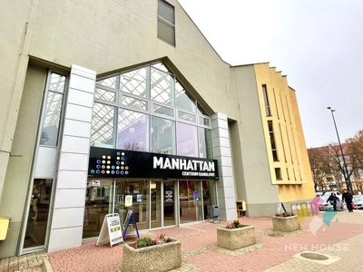 Lokal w D.H Manhattan 110m2 duża witryna/winda - 2