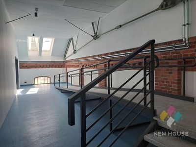 Loft usługowo-biurowy z parkingiem - Koszary Park - 5