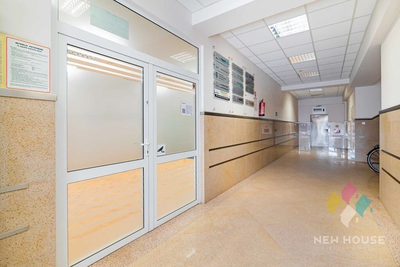 Śródmieście, lokal na parterze, 200 m2, witryna - 2