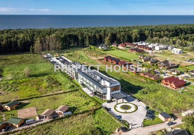 Apartament z ogródkiem bardzo blisko morza