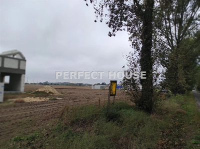 Działka budowlana z dostępem do mediów - 3