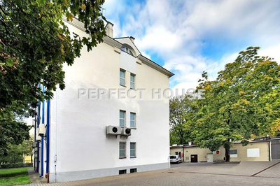 Nieruchomość z potencjałem - przychodnia lub biura - 2