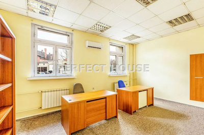 Biura z garażem i dużym placem - 5