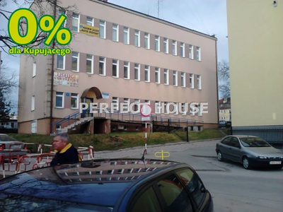 Bartoszyce - biurowiec z parkingiem w centrum