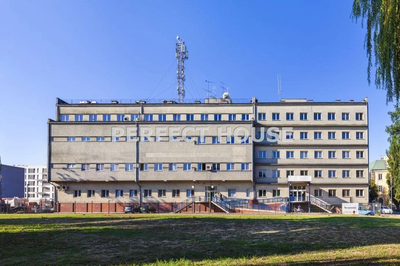 Skierniewice - budynek usługowy - 2
