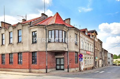 Budynek usługowo-mieszkalny - 5