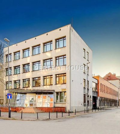 Budynek biurowy w centrum o pow. 2063 m2 - 2
