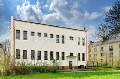 Biurowiec w Pionkach blisko centrum - 3