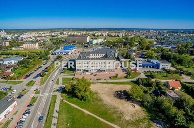 Suwałki - duży budynek biurowy przy DK8 - 3
