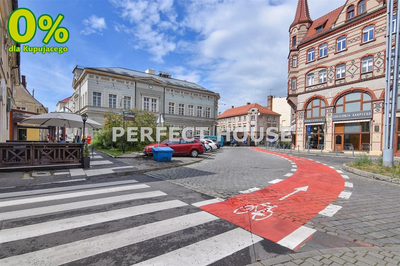 Zielona Góra - biurowiec z parkingiem w centrum