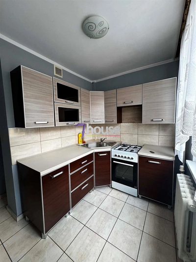 Słoneczne mieszkanie 42,3 m² w ścisłym centrum Tarnowskich Gór - 1. piętro, 2 pokoje